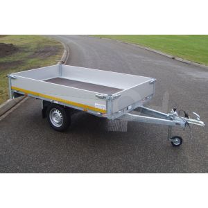 Eduard enkelas plateauwagen afmeting 260x150cm met 30cm borden, bruto laadvermogen 750kg ongeremd, laadvloerhoogte 72cm