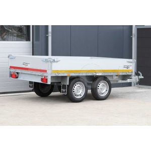 Eduard plateauwagen afmeting 260x150cm met 30cm borden, tandemas ongeremd, bruto laadvermogen 750kg, laadvloerhoogte 63cm