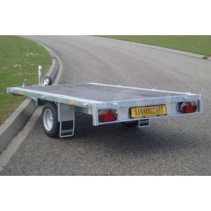 Eduard enkelas vlakke plateauwagen zonder borden 310x160cm bruto laadvermogen 1350kg met laadvloerhoogte 63cm
