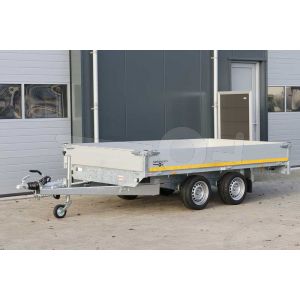Plateauwagen tandemas Eduard met 30cm aluminium borden, afmeting laadbak 330x180cm, laadvloerhoogte 63cm en bruto laadvermogen 2700kg