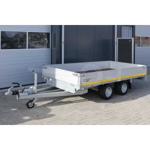 Eduard plateauwagen met 30cm borden, afmeting 330x180cm, laadvloerhoogte 56cm en bruto laadvermogen 3000kg.