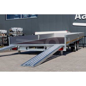 Lage oprijhoek oprijplaten en gekiepte laadbak van kantelbare Eduard multitransporter 406x200cm 3500kg laadvloerhoogte 63cm 4020-4-AOB30-350-J-63
