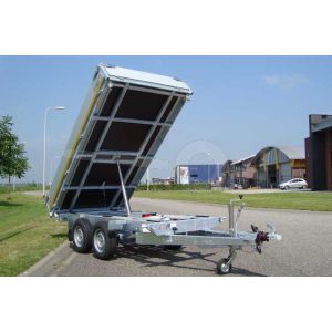 3 zijdige elektrische kipper Eduard 310x160cm, bruto laadvermogen 2700kg, laadvloerhoogte 72cm.