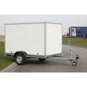 Enkelas gesloten aanhangwagen, merk Power Trailer, afmeting 307x150x188cm, bruto laadvermogen 1000kg 