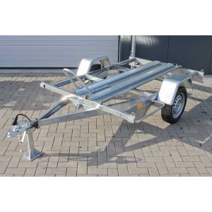 Motortrailer kantelbaar voor 1 motor, 211x129 (lxb bak), 750kg bruto (591 netto) laadvloerhoogte 53cm, vlakke vloer met Rijgoot, banden 13", enkelas