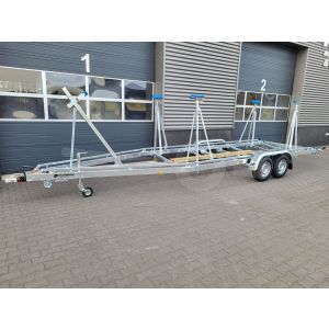 Zeilboottrailer Vlemmix, 840x255cm (lxb), bruto 3000kg (netto 2390kg), tandemas geremd.