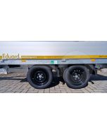 Zwarte velg met band 195/50R13 ET30