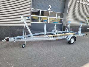 Zeilboottrailer Vlemmix, 630x220cm (lxb), bruto 1500kg (netto 1160kg), enkelas geremd.