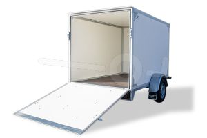 Neergaande achterklep in plaats van achterdeuren op twins Trailers gesloten aanhangwagen tot 180cm hoog