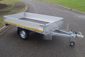 Eduard enkelas ongeremde plateauwagen afmeting 260x150cm met 40cm borden, bruto laadvermogen 750kg, laadvloerhoogte 72cm