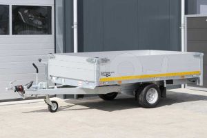 Eduard enkelas plateauwagen afmeting 260x150cm met 40cm borden, bruto laadvermogen 1350kg en laadvloerhoogte 56cm