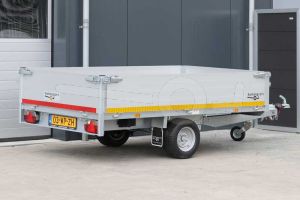 Enkelas plateauwagen Eduard afmeting 260x150cm met 40cm borden, bruto laadvermogen 1500kg, laadvloerhoogte 56cm