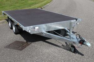 Vlakke plateauwagen zonder borden Eduard 310x160cm, bruto laadvermogen 750kg ongeremd, laadvloerhoogte 63cm
