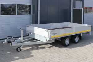 Eduard plateauwagen 310x160cm met 30cm borden, bruto laadvermogen 2000kg laadvloerhoogte 56cm