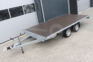 Eduard vlakke plateauwagen zonder borden, afmeting 406x180cm, laadvloerhoogte 63cm en bruto laadvermogen 3500kg.