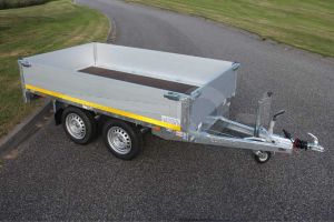 Eduard multitransporter 260x150cm 40cm aluminium borden 750kg tandemas geremd laadvloerhoogte 63cm