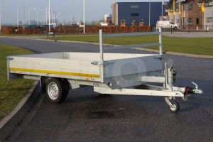 Eduard enkelas multitransporter 330x180 cm met 40 cm borden 1350 kg lvh 63 cm