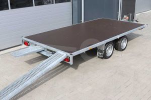 Eduard multitransporter 4022-4-PMV-270-56, Lxb 406x220cm, Bruto 2700kg (2066kg netto), Lvh 56cm, Vlak zonder borden, Tandemas geremd, Banden 195/55R10, Met oprijplaten en lier.