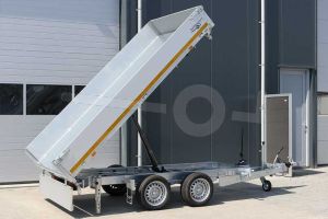 Eduard 3-zijdige kipper afmeting 310x160cm met 30cm borden, bruto laadvermogen 2700kg, laadvloerhoogte 63cm, handmatige bediening