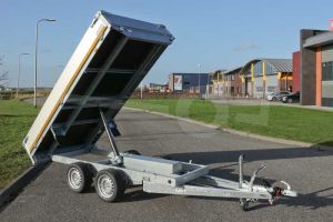 Achterwaartse elektrische kipper Eduard 310x160cm, bruto laadvermogen 2700kg met laadvloerhoogte 63cm