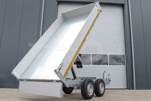 Eduard achterwaartse kipper met oprijplaten 3118-4-1OB40-200-J-72, Lxb 310x180cm, Bruto 2000kg (1430kg netto), Handmatige bediening, Lvh 72cm, Borden 40cm, Tandemas geremd, Banden 155R13