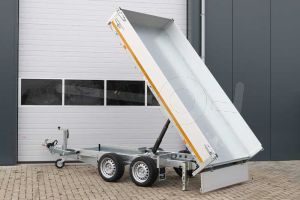 Eduard achterwaartse kipper met oprijplaten 3118-4-1OB30-270-J-63, Lxb 310x180cm, Bruto 2700kg (2062kg netto), Handmatige bediening, Lvh 63cm, Borden 30cm, Tandemas geremd, Banden 195/50R13