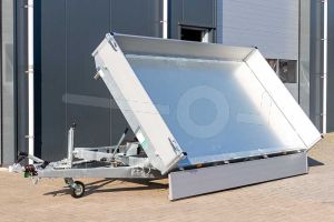 Eduard 3-zijdige kipper, afmeting 330x180cm, 30cm borden, bruto laadvermogen 3500kg, laadvloerhoogte 63cm, elektrische en handmatige bediening