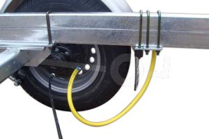 Spoelsysteem voor Kalf geremde tandemas boottrailer