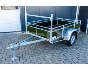 Power Trailer aanhangwagen lxb 200x132cm, type BW nr.1, Bruto 750kg (560kg netto), Borden groen fins betonplex, Bodemplaat betonplex, Enkelas ongeremd, Banden 155R13