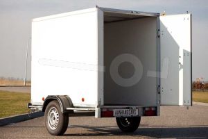 Power Trailer enkelas gesloten aanhangwagen, afmeting 225x125x150cm, bruto laadvermogen 1000kg