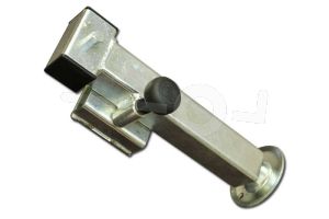 Kantelbare steunpoot die middels een slinger op- en neergedraaid kan worden, met een standaard diepte montageflens (42mm).