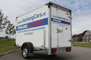 Verhuur gesloten aanhangwagen, Bakafmeting 251x132x152 (lxbxh), Netto laadvermogen 365kg (B rijbewijs), 1 week