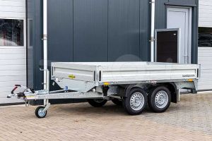 Humbaur plateauwagen HT 202616,  265x165cm, 2000kg (netto 1570kg), laadvloerhoogte 70cm, 30cm aluminium borden, banden 13", tandemas geremd