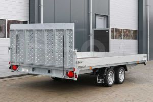 Kantelbare multitransporter met oprijklep Humbaur MTKA afmeting 420x218 cm bruto laadvermogen 3000 kg