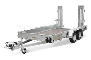 Machinetransporter 375x185 (lxb bak), bruto 3500kg (2630 netto), laadvloerhoogte 49cm, 27cm stalen borden, banden 14", tandemas