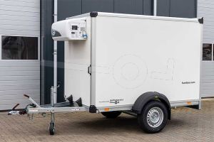 Humbaur koelaanhangwagen met koelaggregaat HK 152614-18PF30-Basic. Afmeting 251x133x168cm bruto laadvermogen 1300kg