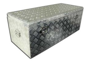 Materiaalkist aluminium afm. 1050x450x400 mm voorzien van slot