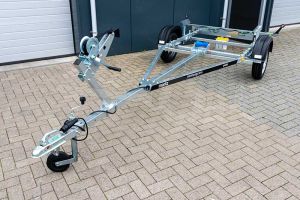 Boottrailer Martz Yacht 500 voor motorboot