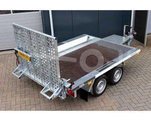 Martz machinetransporter Bau 3 350 S 3.0T,  350x160cm (lxb laadbak), bruto 3000kg (2313kg netto), 25cm stalen borden, banden 13", tandemas