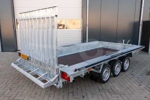 Martz machinetransporter Bau 3 350/3 S 3.5T,  350x160cm (lxb laadbak), bruto 3500kg (2730kg netto), 30cm stalen borden, banden 13", tridemas