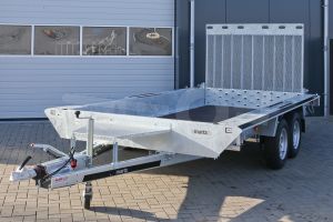 Martz machinetransporter Bau 3 400 S , 400x180cm (lxb laadbak), bruto 3500kg (2733kg netto), 25cm stalen borden, banden 13", tandemas