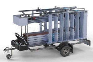 Afsluitbare steigeraanhanger 305 compleet met rolsteiger standaard carbon vloer 135x305cm, 8,2m werkhoogte, voorzien van enkele voorloopleuning