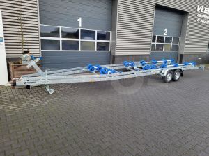 Vlemmix Flex-Roll boottrailer 1000x255cm (lxb), bruto 3500kg (netto 2800kg), tandemas geremd.