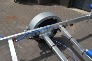 Spoelsysteem voor een 3-asser Vlemmix boottrailer