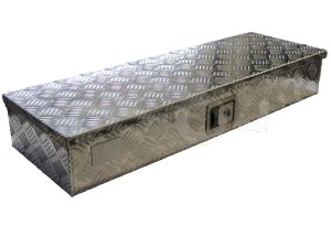 Materiaalkist aluminium, 950x320x150mm, voorzien van een lang pianoscharnier en afgewerkt met een rubberen stootrand en slot