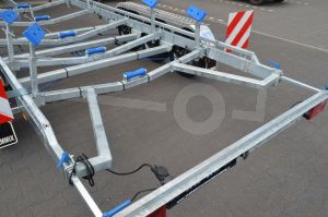 Meerprijs voor V-constructie bij een motor in de bun (alleen mogelijk bij een Vlemmix boottrailer)