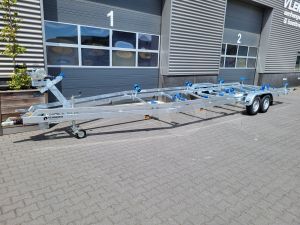 Vlemmix boottrailer, 1000x255cm (lxb), bruto 3500kg (netto 2800kg), tandemas geremd.
