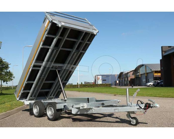 Eduard 3-zijdige kipper met oprijplaten, afmeting 310x160cm met 30cm borden, bruto laadvermogen 2700kg, laadvloerhoogte 72cm