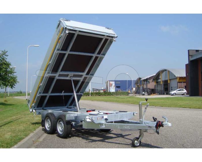 3 zijdige elektrische kipper Eduard 310x160cm, bruto laadvermogen 2700kg, laadvloerhoogte 72cm.