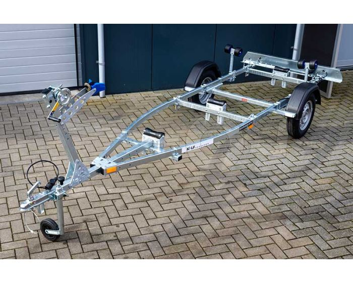 Rubberboottrailer Kalf Basic 650-5 afmeting 450x160cm met een bruto laadvermogen van 650kg (475 netto)